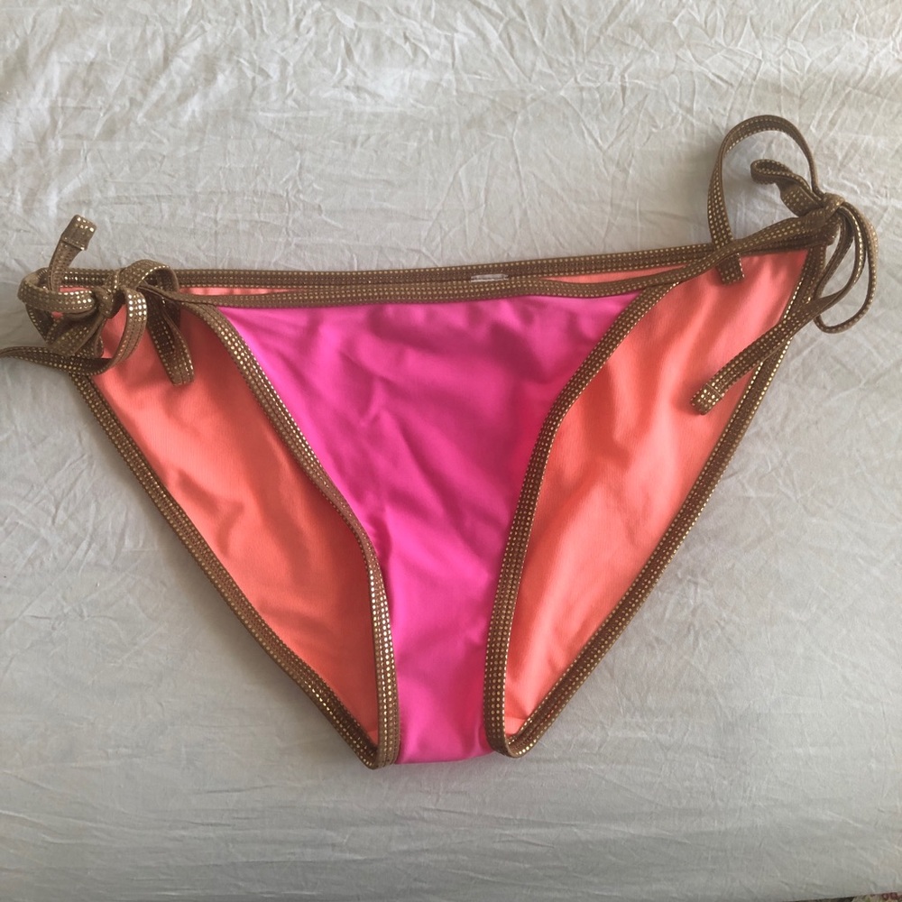 NWOT Aerie Swim Bikini Bottoms. Medium